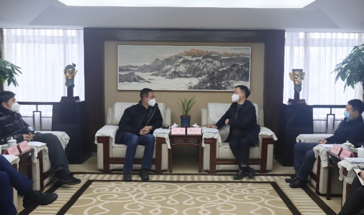 戴允康会见中国旅游集团中旅国际董事长吴强一行